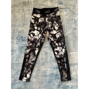 Nike Dri - Fit Black White Gray Print Athletic Leggings Girls Medium